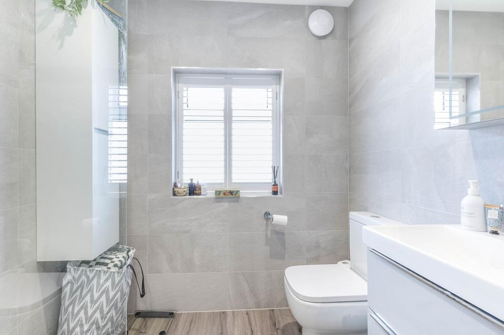 En suite shower room
