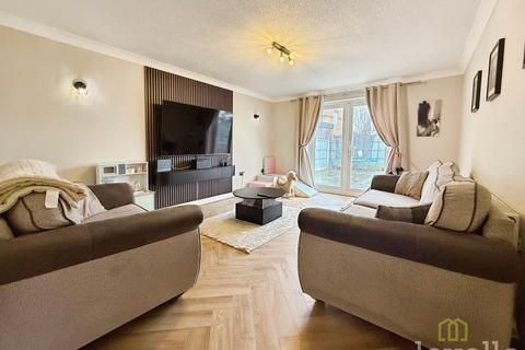 4 bedroom detached house for sale, Heron Drive, Gainsborough DN21