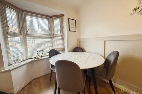4 bedroom detached house for sale, Heron Drive, Gainsborough DN21