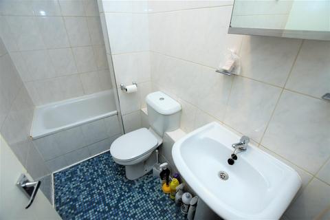 4 bedroom house to rent, Pershore Road, Birmingham B29