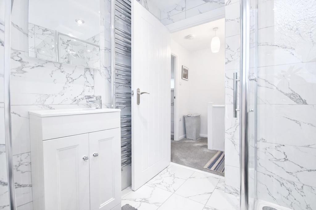 Bathroom 2.png