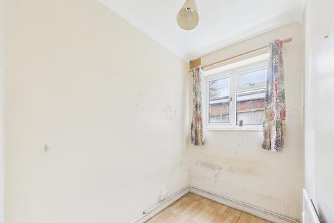 undefined, Staines Road, Feltham, Middlesex, TW14