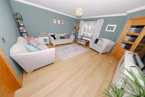 undefined, Middlefield Row, Thornton, Kirkcaldy