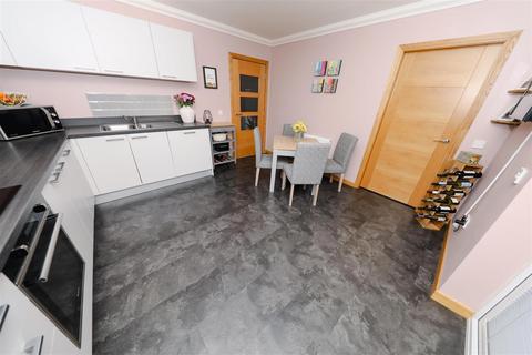 undefined, Middlefield Row, Thornton, Kirkcaldy