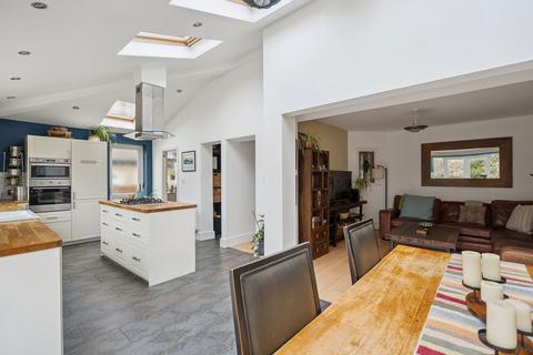 4 bedroom semi-detached house for sale, Baldwins Lane, Croxley Green, Rickmansworth, WD3 3LJ
