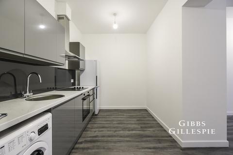Studio to rent, The Masons, SL9