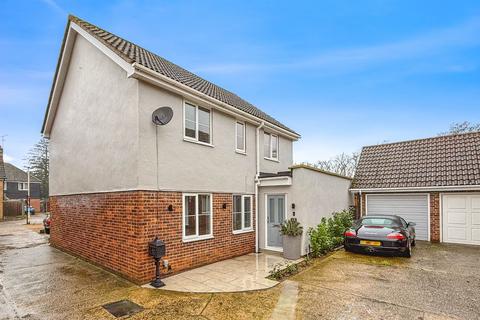 3 bedroom detached house for sale, Brent Avenue, South Woodham Ferrers, Chelmsford