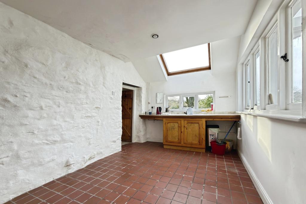 FRON CHWITH-08 T202602171341.jpg