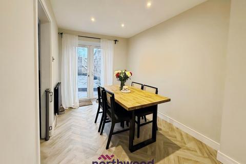 undefined, Redhills Close, Exeter, EX4
