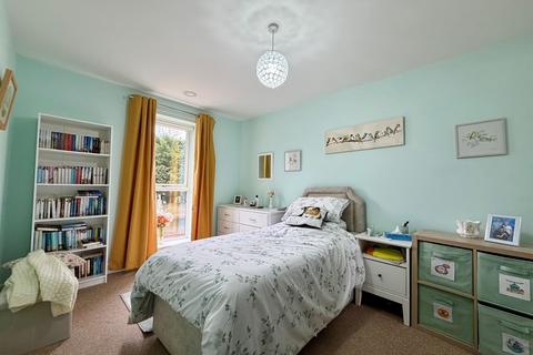 1 bedroom flat for sale, High Street, Huntingdon