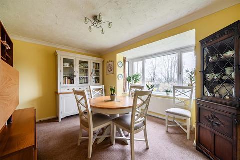 undefined, Dunsmore Gardens, Yateley GU46