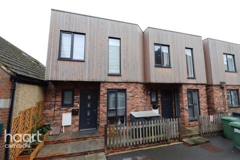 2 bedroom end of terrace house for sale, Addington Road, South croydon