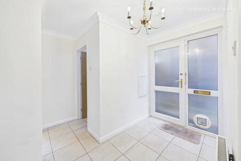 4 bedroom detached house for sale, Birch Close, Biggleswade SG18