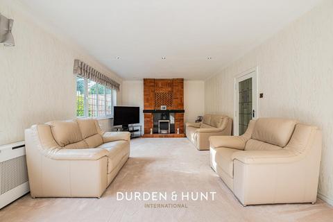 3 bedroom semi-detached house for sale, Mount Pleasant Road, Chigwell, IG7