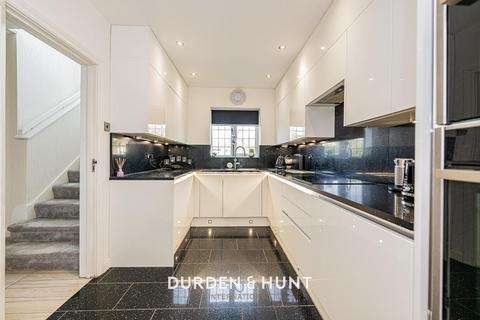 3 bedroom semi-detached house for sale, Mount Pleasant Road, Chigwell, IG7