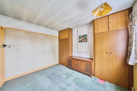 3 bedroom semi-detached house for sale, View Close, Harrow
