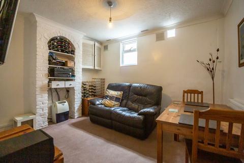 3 bedroom terraced house for sale, Victoria Road, Chatham