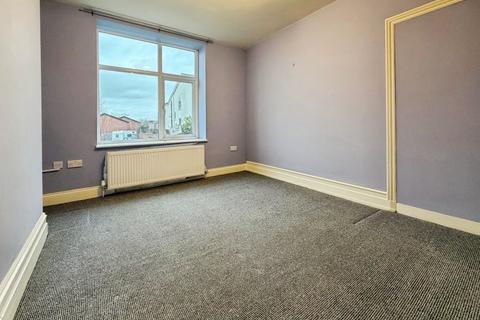 2 bedroom apartment to rent, Turncroft Lane, Stockport SK1