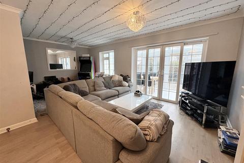 3 bedroom terraced house for sale, Dittons Road, Eastbourne