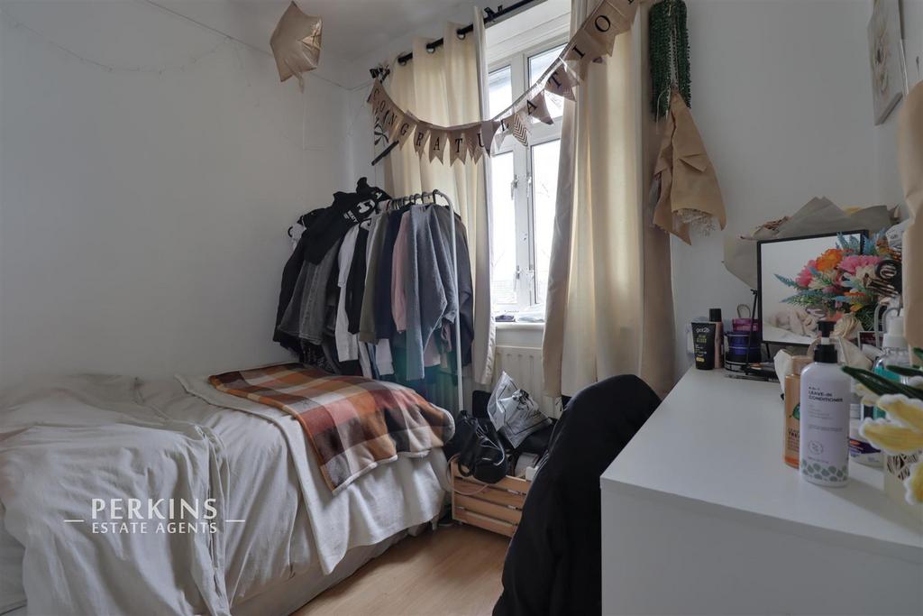 BED 3.jpg
