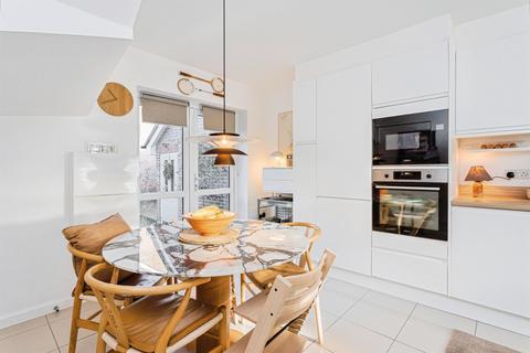 5 bedroom detached house for sale, Trubwick Avenue, Haywards Heath