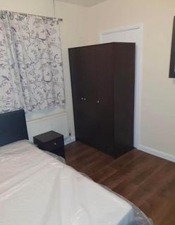 Studio to rent, Clare Road, Staines-upon-Thames TW19