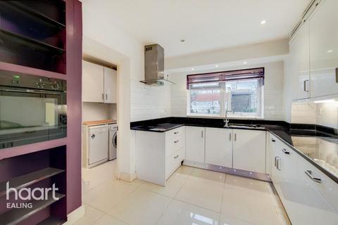 undefined, Heronsforde, LONDON