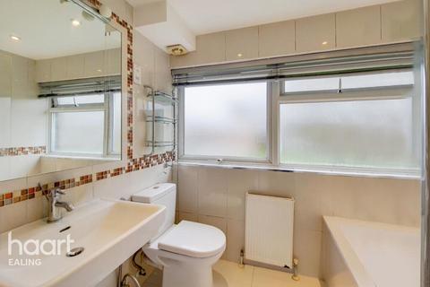 undefined, Heronsforde, LONDON