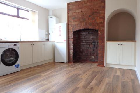 3 bedroom house for sale, Wood Lane, Bramley, Leeds, West Yorkshire, LS13