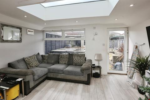 4 bedroom terraced house for sale, Grange Crescent, Gosport