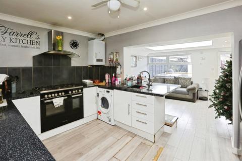4 bedroom terraced house for sale, Grange Crescent, Gosport