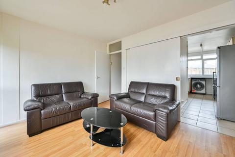 2 bedroom flat to rent, Lympstone Gardens, Peckham, London, SE15