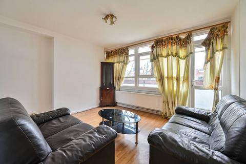 2 bedroom flat to rent, Lympstone Gardens, Peckham, London, SE15