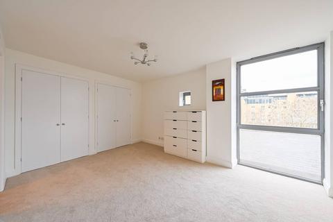 undefined, Narrow Street, Limehouse, London, E14