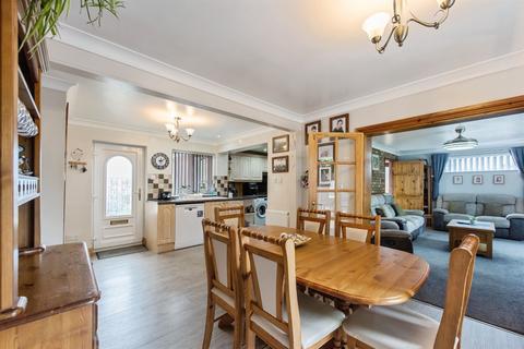 4 bedroom detached bungalow for sale, Woodlands Rise, BRANDON