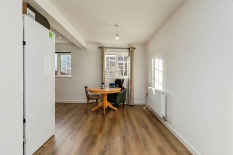 3 bedroom end of terrace house for sale, Celestine Road, Yate, Bristol
