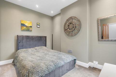 2 bedroom flat for sale, Hindes Road, Harrow