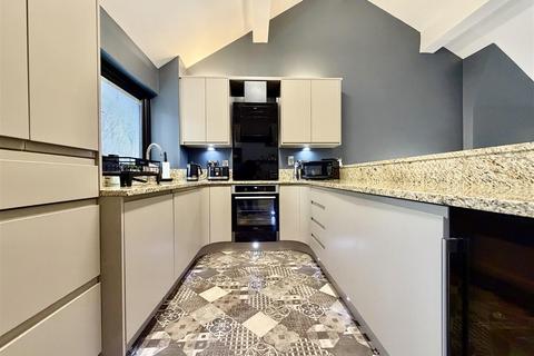 4 bedroom townhouse for sale, Lower Sunny Bank Court, Meltham HD9