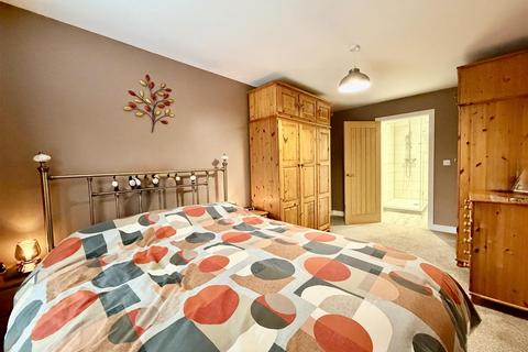 4 bedroom townhouse for sale, Lower Sunny Bank Court, Meltham HD9