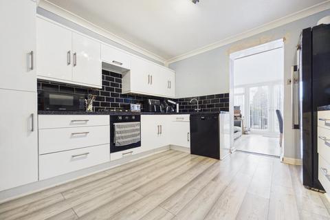 3 bedroom semi-detached house for sale, Denzil Avenue, Southampton SO31