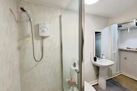 1 bedroom flat for sale, Leen Court, Leen Gate, Nottinghamshire NG7
