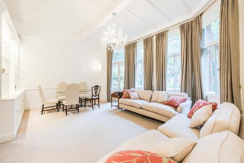 2 bedroom apartment to rent, Egerton Gardens, Chelsea, SW3