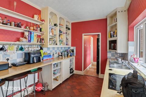 5 bedroom terraced house for sale, Church Road, Northwich