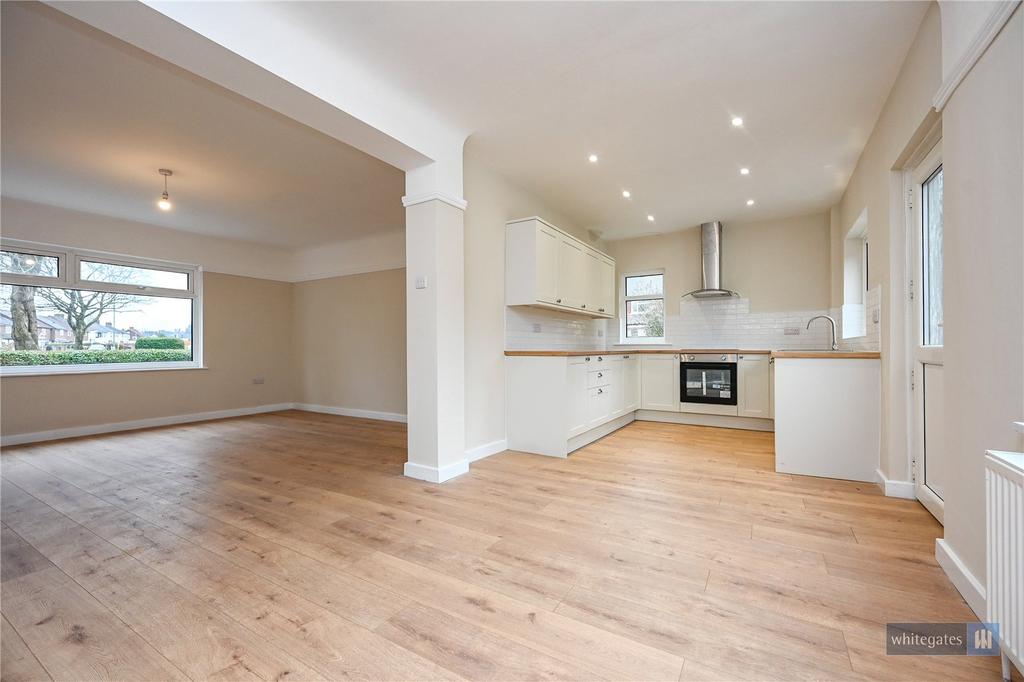 Living Room/Kitchen