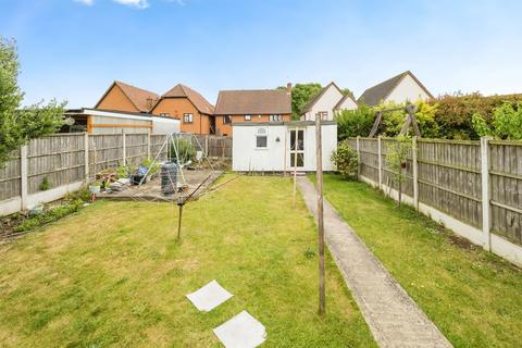 5 bedroom detached house for sale, Betterton Road, Rainham