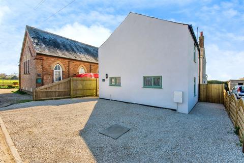 2 bedroom character property for sale, St. Marks Road, Holbeach, Spalding