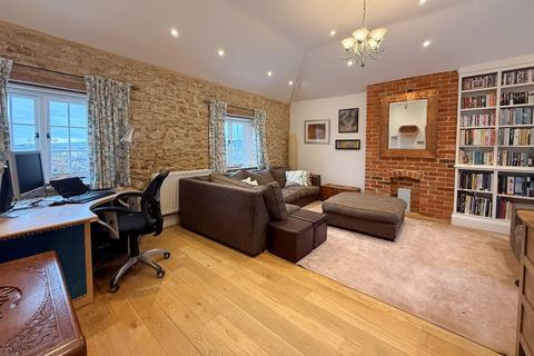 2 bedroom flat for sale, Bridport