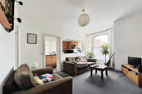 1 bedroom flat to rent, Whitwell Road, Hampshire PO4