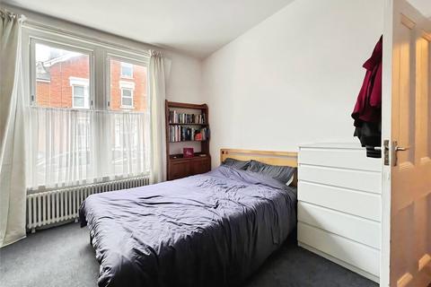 1 bedroom flat to rent, Whitwell Road, Hampshire PO4