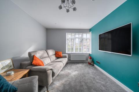 2 bedroom bungalow for sale, Lambeth Close, Chatham